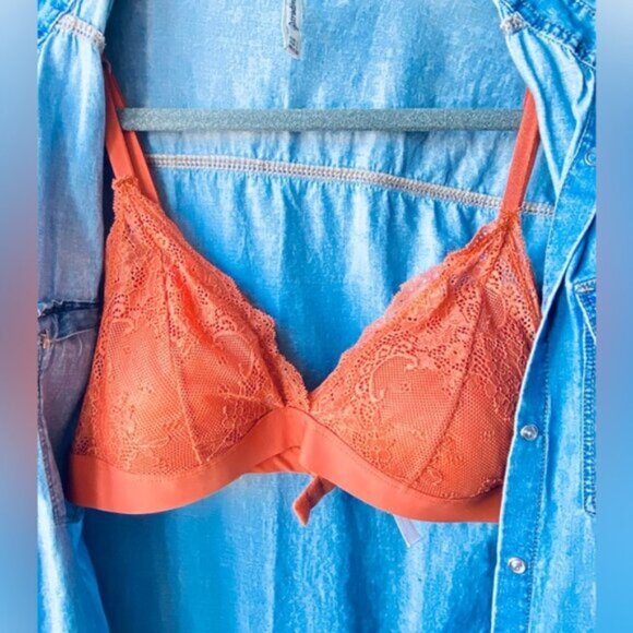 🔆 Host Pick - Joe Fresh Intimates Lace Overlay Bra in size Small NWOT - Picture 14 of 16